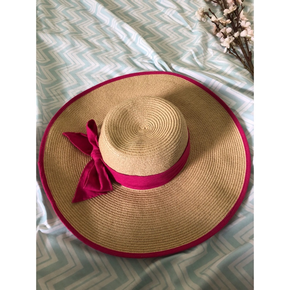 ✨Big Floppy Hat With Pink Bow✨